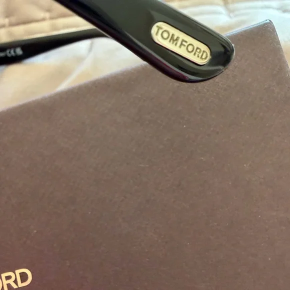 TOM FORD TF0944 CHANTALLE 01G Black Women's Sunglasses - Picture 4 of 8